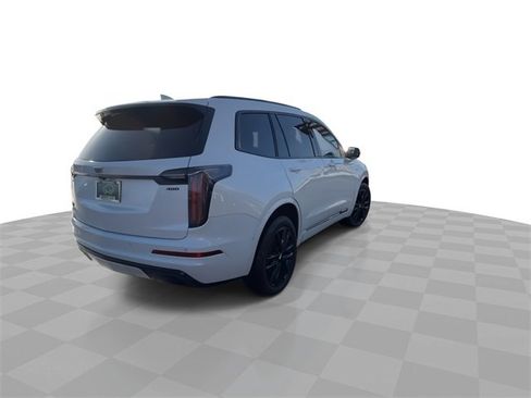 Certified 2024 Cadillac XT6 Sport w/ LPO, Onyx Lite Package image 8