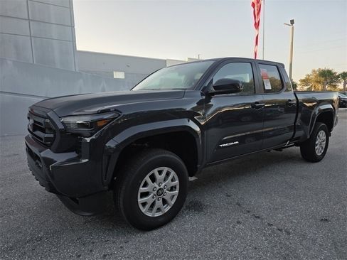 Used 2026 Toyota Tacoma SR5 image 3