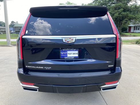 Certified 2021 Cadillac Escalade ESV Premium Luxury AWD/4WD image 7