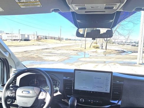 Used 2023 Ford Transit 350 XLT image 15