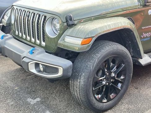 Used 2022 Jeep Wrangler Unlimited Sahara AWD/4WD image 7