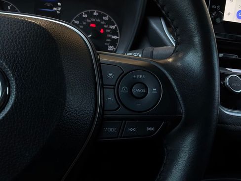 Used 2024 Toyota Corolla SE FWD image 32