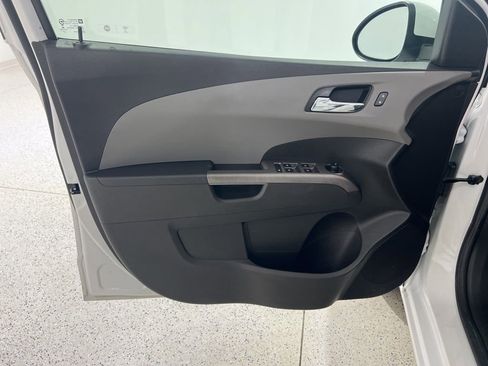Used 2020 Chevrolet Sonic Premier FWD image 18