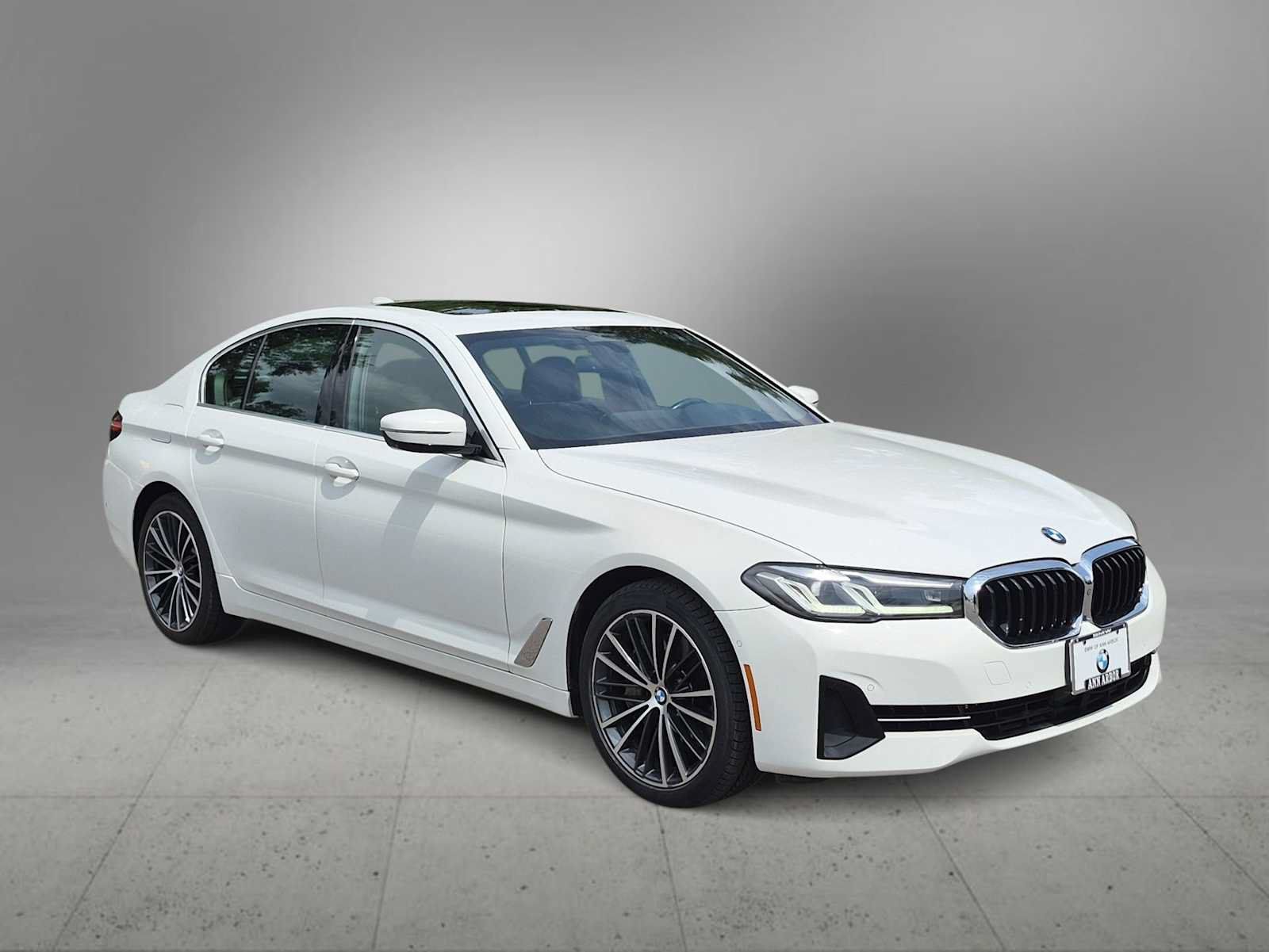 Used 2021 BMW 540i xDrive w/ Premium Package AWD/4WD image 2