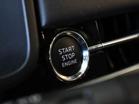 Used 2025 Mitsubishi Outlander GT AWD/4WD image 37