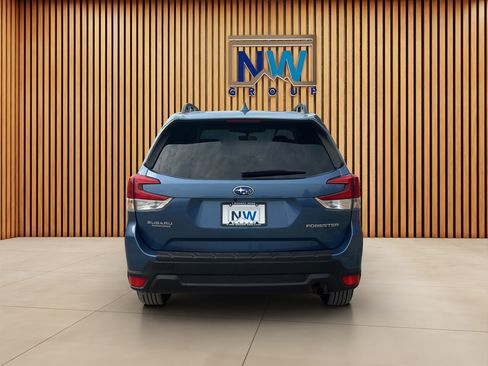 Used 2022 Subaru Forester Premium AWD/4WD image 57