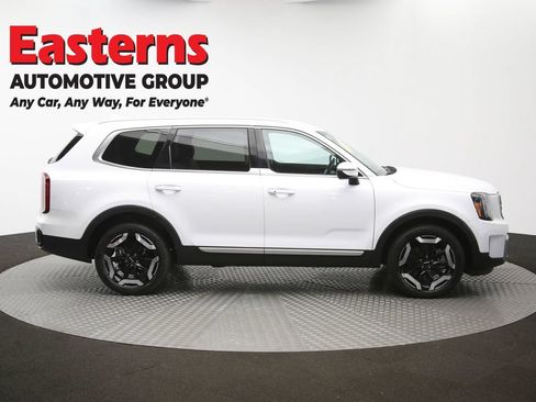 Used 2023 Kia Telluride S FWD image 47