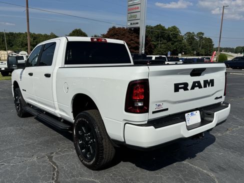 Used 2025 RAM 2500 Big Horn AWD/4WD image 8