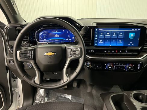 Certified 2025 Chevrolet Silverado 1500 LT AWD/4WD image 17