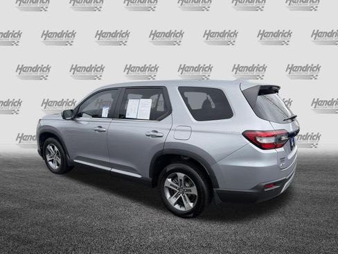 Certified 2025 Honda Pilot EX-L image 8