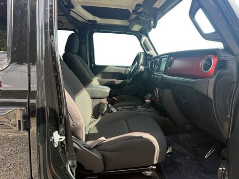 Used 2020 Jeep Wrangler Unlimited Rubicon AWD/4WD image 15