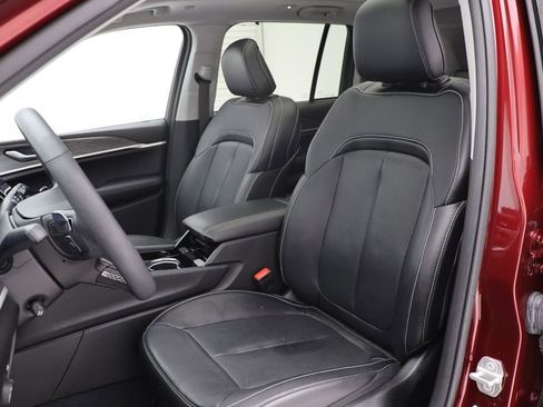 Used 2023 Jeep Grand Cherokee 4WD 4xe w/ Luxury Tech Group II image 16