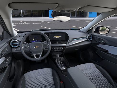 New 2026 Chevrolet Trax LT w/ Driver Confidence Package image 15