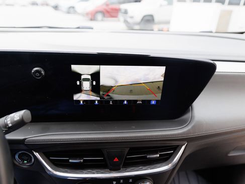 Used 2025 Buick Encore GX Preferred w/ Advanced Technology Package image 21