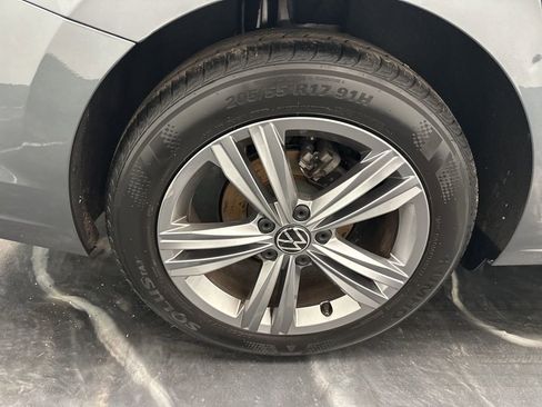 Used 2024 Volkswagen Jetta SE image 31