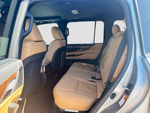 New 2026 Lexus LX 700h Luxury AWD/4WD image 23