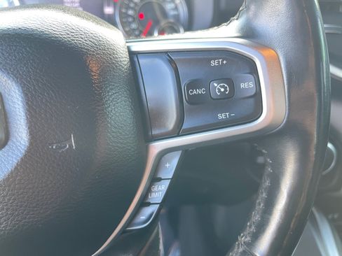 Used 2019 RAM 1500 Big Horn AWD/4WD image 14