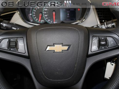 Used 2020 Chevrolet Trax LT image 24