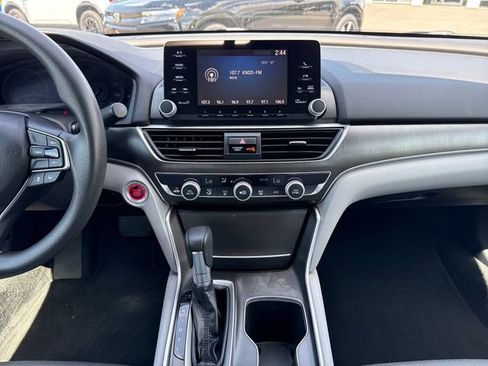 Used 2018 Honda Accord LX image 19
