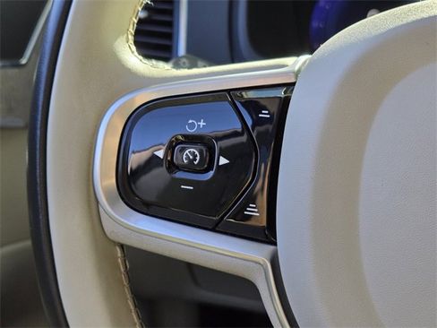Certified 2023 Volvo XC90 B6 Core w/ Climate Package image 33