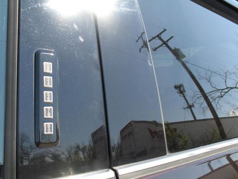 Used 2018 Ford F150 Platinum w/ Equipment Group 701A Luxury AWD/4WD image 91