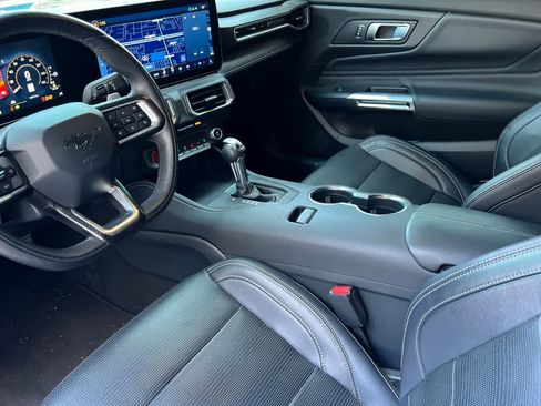 Used 2025 Ford Mustang GT Premium RWD image 14