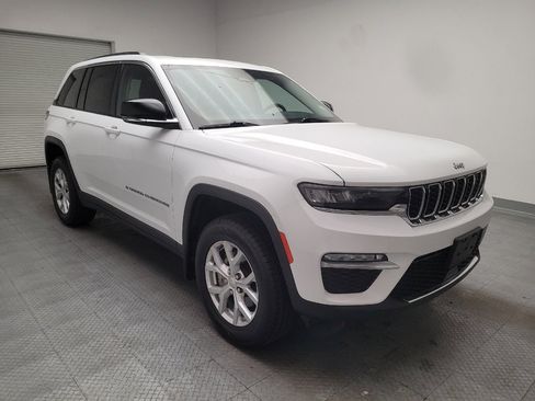 Used 2023 Jeep Grand Cherokee Limited w/ MOPAR Finishing Package AWD/4WD image 13