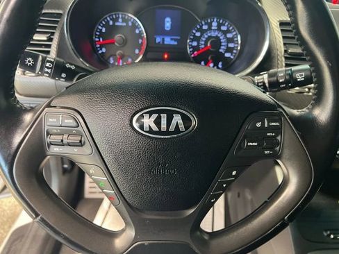 Used 2015 Kia Forte SX image 9