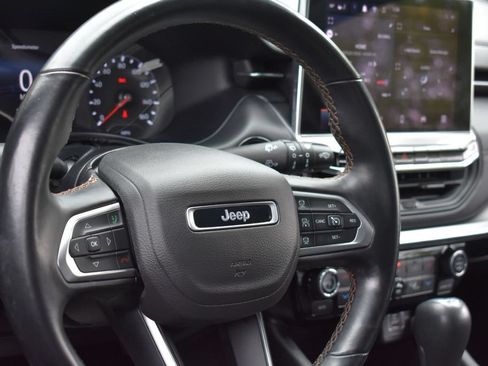 Certified 2022 Jeep Compass Limited AWD/4WD image 14