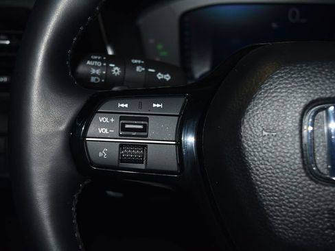 Used 2025 Honda Pilot Elite image 9