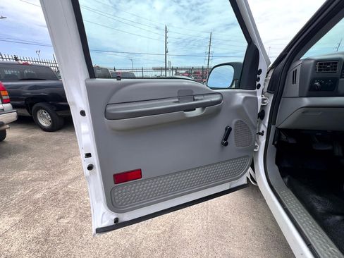 Used 2002 Ford F250 XL image 40