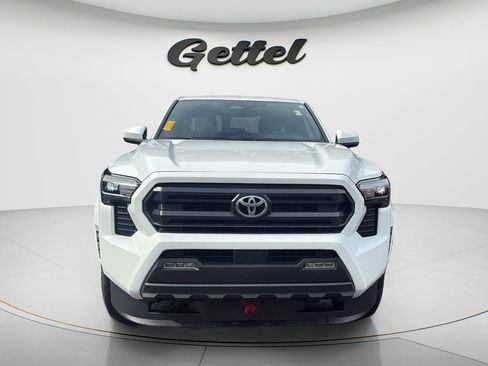 Used 2025 Toyota Tacoma SR5 RWD image 2