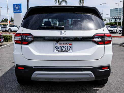Certified 2024 Honda Pilot EX-L image 6