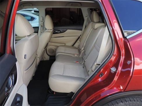 Used 2018 Nissan Rogue SV image 13