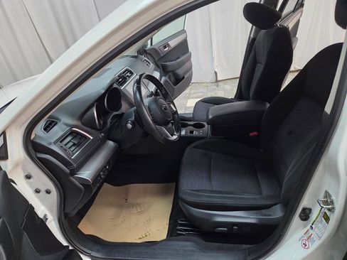 Used 2019 Subaru Outback 2.5i Premium image 14