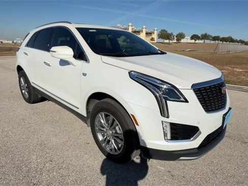 Certified 2023 Cadillac XT5 Premium Luxury image 2