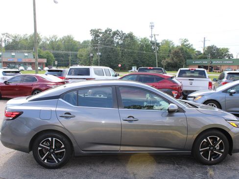 Used 2024 Nissan Sentra SV w/ All-Weather Package FWD image 4