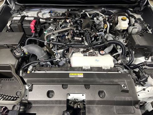 Certified 2025 Toyota Tacoma TRD Off-Road AWD/4WD image 9