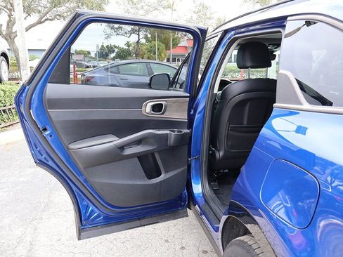 Used 2022 Kia Sorento EX w/ Panoramic Sunroof Package image 27