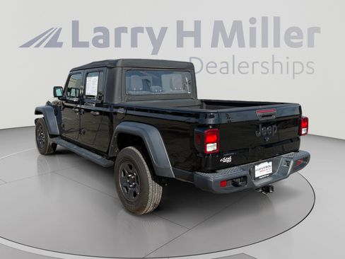 Used 2023 Jeep Gladiator Sport w/ Trailer Tow Package AWD/4WD image 3