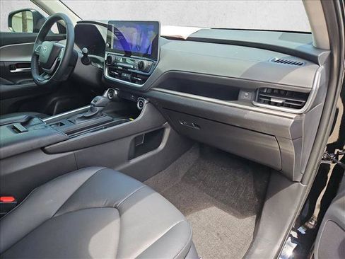Certified 2026 Toyota Grand Highlander AWD image 23