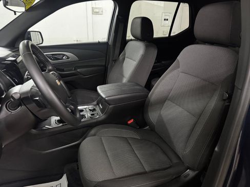 Used 2023 Chevrolet Traverse LT AWD/4WD image 18