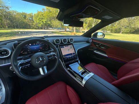 Used 2024 Mercedes-Benz CLE 450 4MATIC Cabriolet image 18