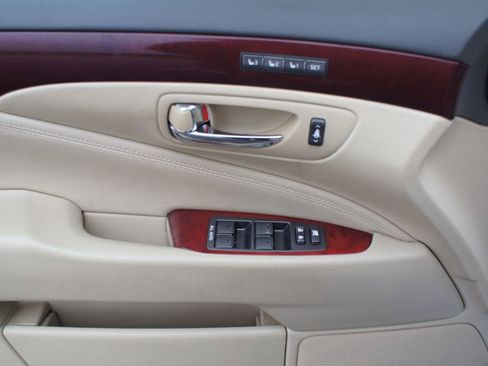 Used 2007 Lexus LS 460 image 19