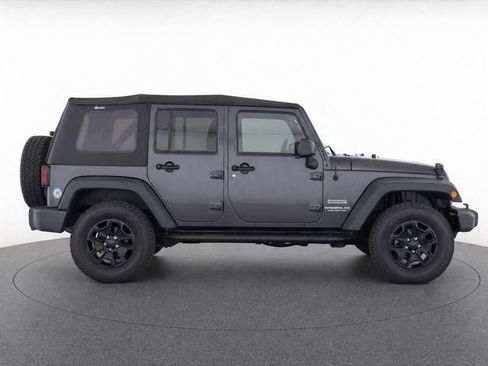 Used 2017 Jeep Wrangler Unlimited Sport w/ Connectivity Group AWD/4WD image 8