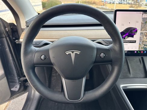 Used 2021 Tesla Model Y Long Range image 24