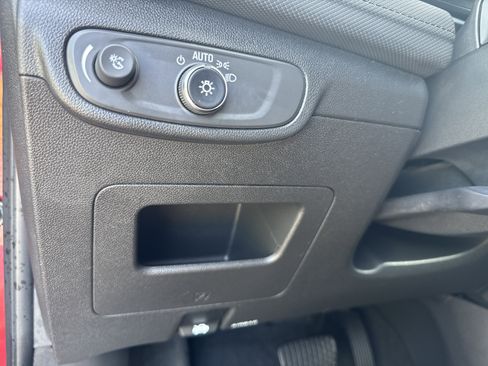 Used 2025 Chevrolet TrailBlazer LT FWD image 31