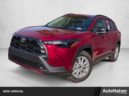 Used 2026 Toyota Corolla Cross LE image 1