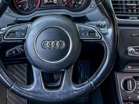 Used 2017 Audi Q3 2.0T Premium Plus w/ Premium Plus Package FWD image 31