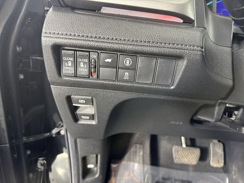 Used 2024 Honda Odyssey Sport image 16